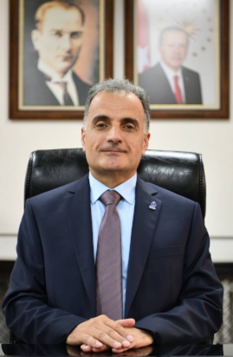 Rektörümüzden Sakarya Üniversitesi Mezunlarına